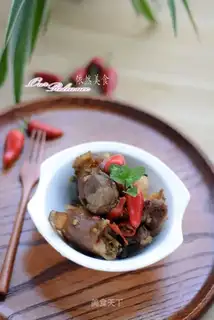 Teaseed oil and lamb stew