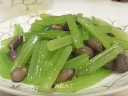 Pelican peanuts