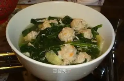 Spinachball soup