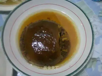 A bowl of steamed meat