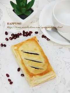 Red bean souffle pie
