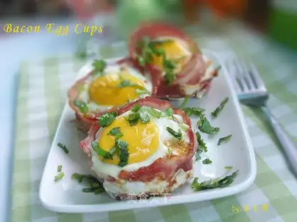 Bacon egg cup
