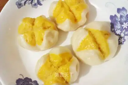 Pumpkin buns