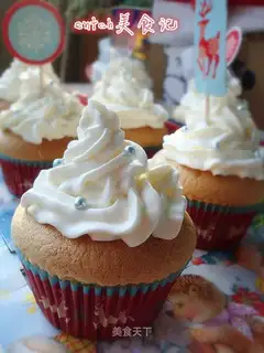 Christmas cream cake