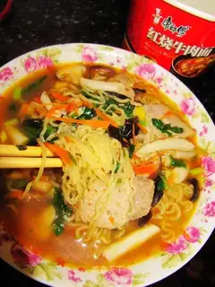 Red roast beef noodle