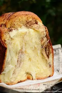 Sesame cinnamon toast