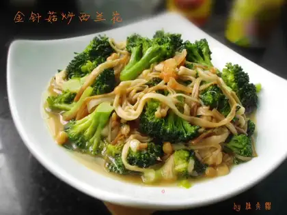 Golden pin mushrooms and broccoli