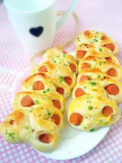 Onion ham bread