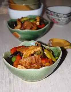 Twice-cooked pork with colorful pepper