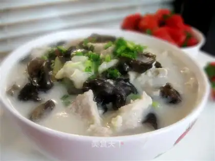 Sliced pork slices with black fungus
