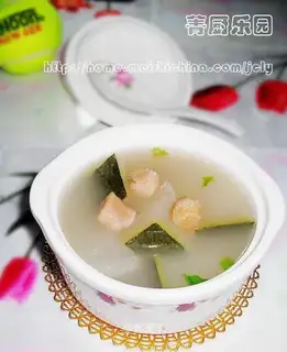 Dried scallops and white gourd pork bone soup