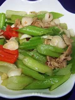 stir-fried lily with celery