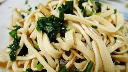Shredded tofu with pickled mustard