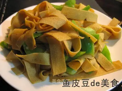 Home-cooked dish with pepper and dried tofu