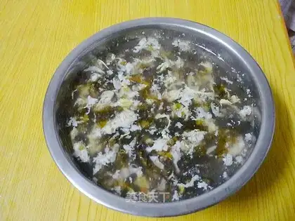 Laver, sea rice and egg soup