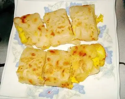 Simple breakfast egg cake