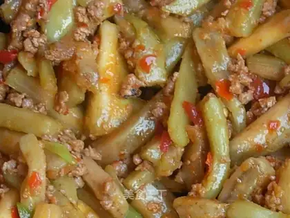 Minced pork in red oil and eggplant
