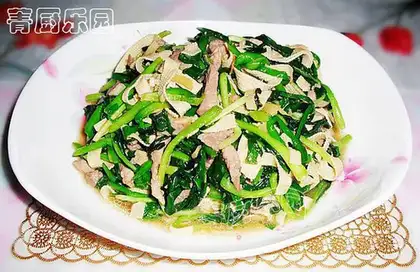 stir-fried shredded pork with thousands of leeks