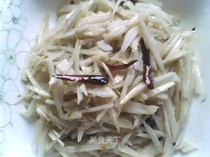 stir-fried lotus root shredded