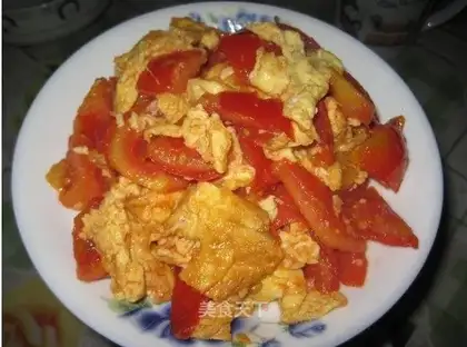 Scrambled egg with tomato