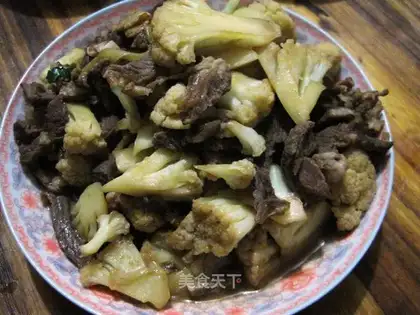 stir-fried pork with cauliflower