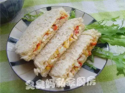 Tuna salad bun
