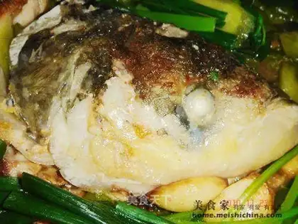 Braised fish head with bitter gourd