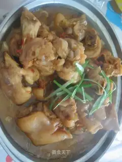 Hunan flavor griddle pork knuckle