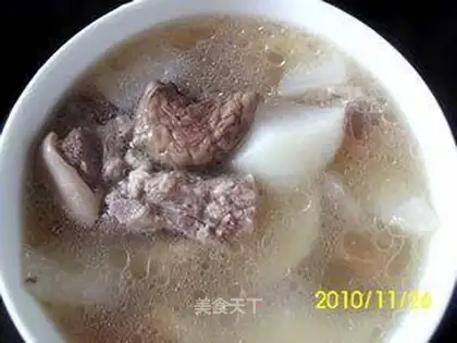 Red mushroom mutton soup