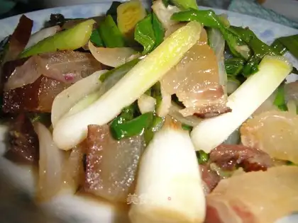 stir-fried bacon with garlic