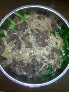 stir-fried beef with mushroom
