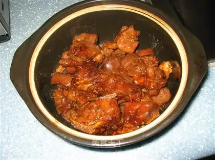 braised pork ribs