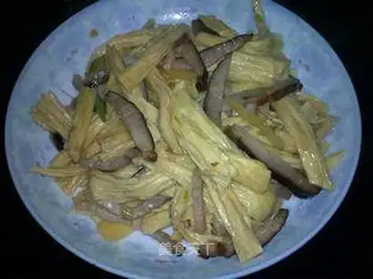 stir-fried bacon with tofu bamboo