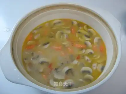 Seafood cream mushroom soup