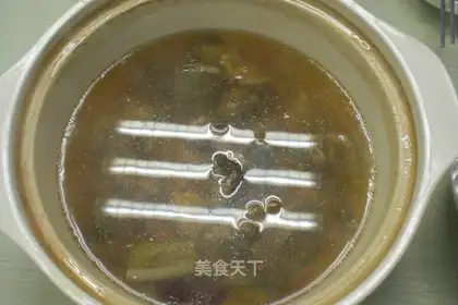 Stewed turtle with caterpillar fungus