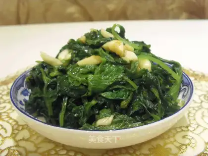 Coincidence of celery leaves