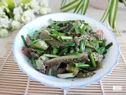 Onion fried eggplant