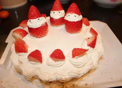 Fruit cream cake