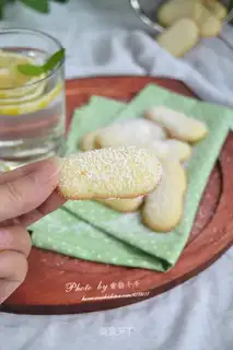 Lemon muffins