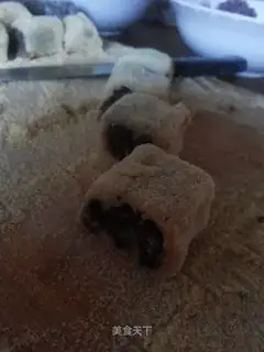 Donkey rolls