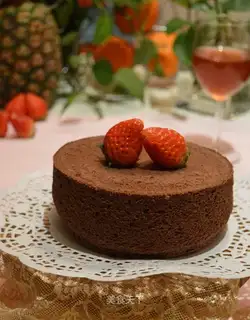 Six-inch chocolate twirl cake
