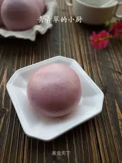Milky lass