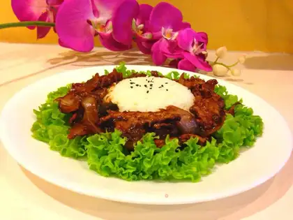 Black pepper pork rice