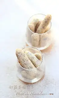 Red tea finger cookies