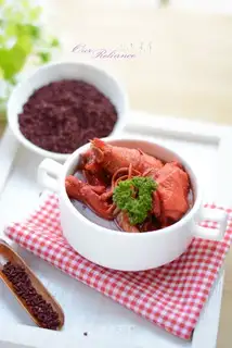 Red chicken stew