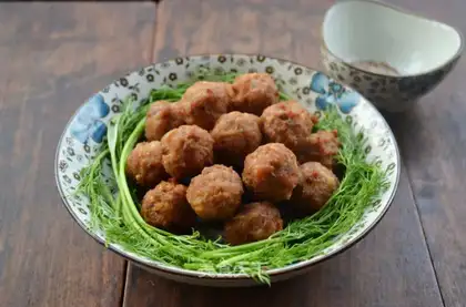 Dried fried balls