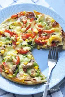 Weenie mushroom pizza