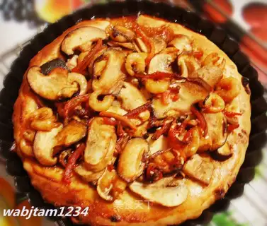 Twin mushroom seafood pizza