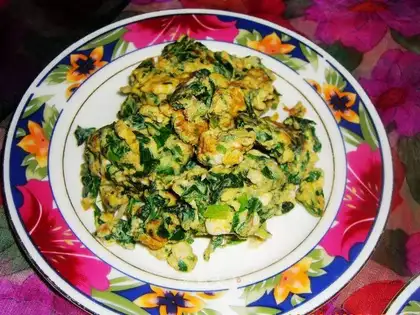 Celery leaves and fried eggs