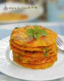 Carrot egg pancakes